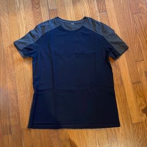 Kit and Ace Sz XL short sleeved shirt